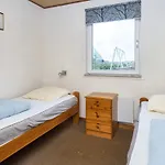 10 Person In Harboore-by Traum *